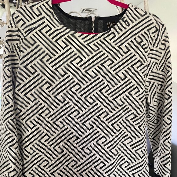 W5 Embroidered Top - Picture 1 of 3